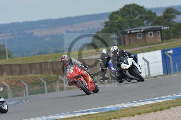 Motorcycle action photographs;Trackday digital images;donington;donington park leicestershire;donington photographs;event digital images;eventdigitalimages;no limits trackday;peter wileman photography;trackday;trackday photos