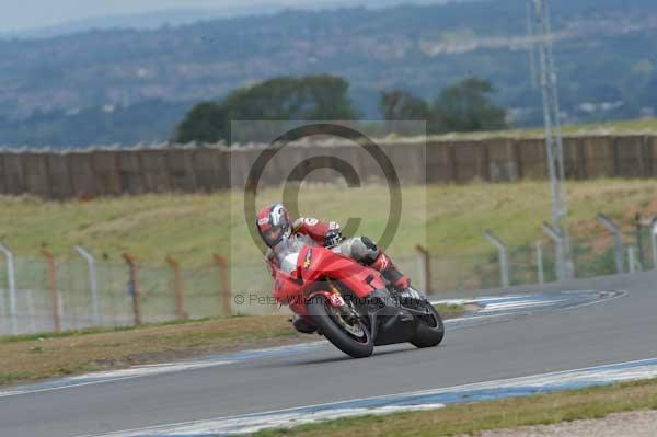 Motorcycle action photographs;Trackday digital images;donington;donington park leicestershire;donington photographs;event digital images;eventdigitalimages;no limits trackday;peter wileman photography;trackday;trackday photos