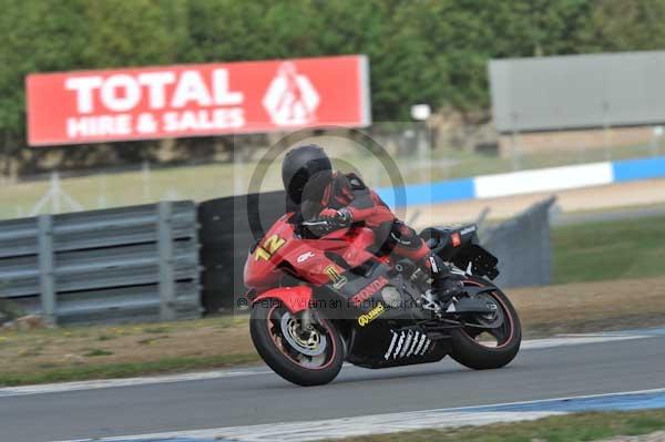 Motorcycle action photographs;Trackday digital images;donington;donington park leicestershire;donington photographs;event digital images;eventdigitalimages;no limits trackday;peter wileman photography;trackday;trackday photos