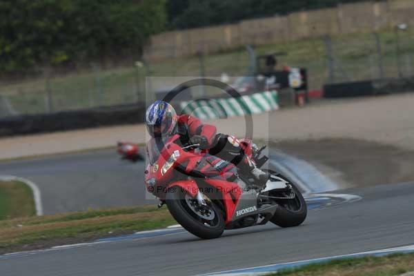 Motorcycle action photographs;Trackday digital images;donington;donington park leicestershire;donington photographs;event digital images;eventdigitalimages;no limits trackday;peter wileman photography;trackday;trackday photos