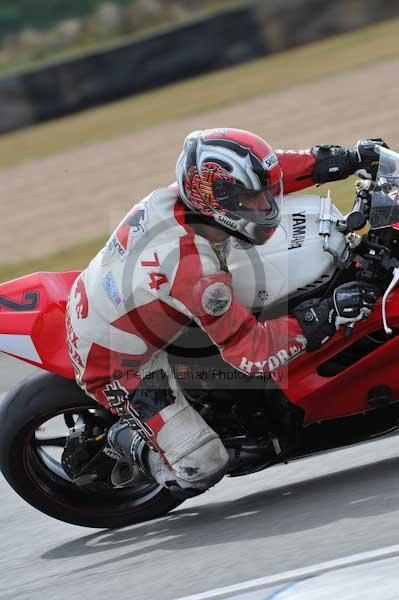 Motorcycle action photographs;Trackday digital images;donington;donington park leicestershire;donington photographs;event digital images;eventdigitalimages;no limits trackday;peter wileman photography;trackday;trackday photos