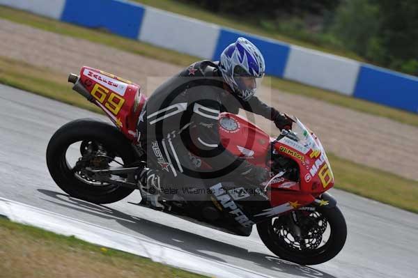 Motorcycle action photographs;Trackday digital images;donington;donington park leicestershire;donington photographs;event digital images;eventdigitalimages;no limits trackday;peter wileman photography;trackday;trackday photos