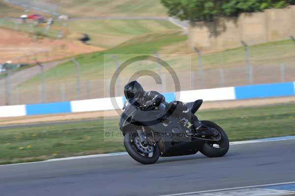 Motorcycle action photographs;Trackday digital images;donington;donington park leicestershire;donington photographs;event digital images;eventdigitalimages;no limits trackday;peter wileman photography;trackday;trackday photos