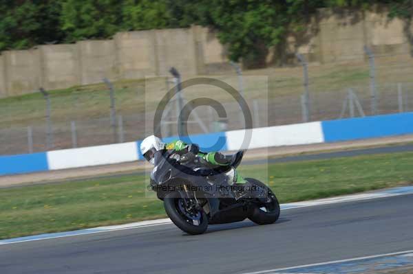 Motorcycle action photographs;Trackday digital images;donington;donington park leicestershire;donington photographs;event digital images;eventdigitalimages;no limits trackday;peter wileman photography;trackday;trackday photos