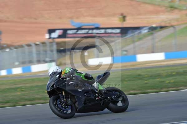 Motorcycle action photographs;Trackday digital images;donington;donington park leicestershire;donington photographs;event digital images;eventdigitalimages;no limits trackday;peter wileman photography;trackday;trackday photos