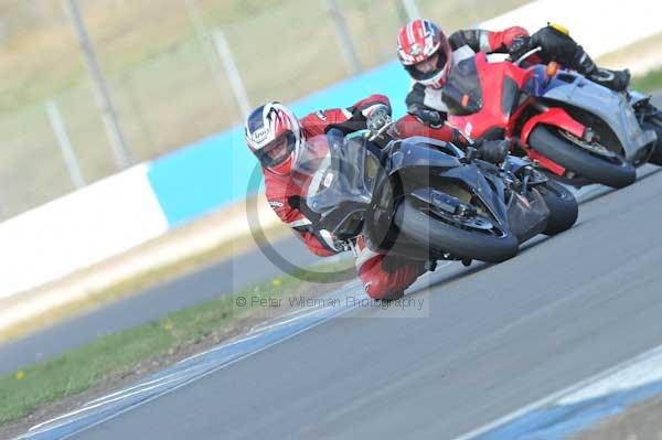 Motorcycle action photographs;Trackday digital images;donington;donington park leicestershire;donington photographs;event digital images;eventdigitalimages;no limits trackday;peter wileman photography;trackday;trackday photos