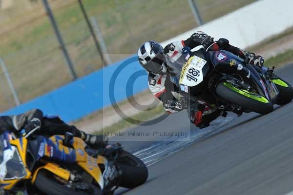 Motorcycle action photographs;Trackday digital images;donington;donington park leicestershire;donington photographs;event digital images;eventdigitalimages;no limits trackday;peter wileman photography;trackday;trackday photos