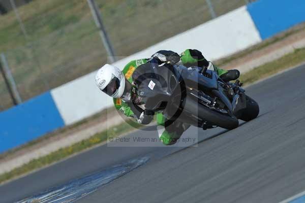 Motorcycle action photographs;Trackday digital images;donington;donington park leicestershire;donington photographs;event digital images;eventdigitalimages;no limits trackday;peter wileman photography;trackday;trackday photos