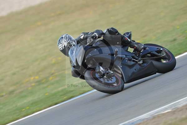 Motorcycle action photographs;Trackday digital images;donington;donington park leicestershire;donington photographs;event digital images;eventdigitalimages;no limits trackday;peter wileman photography;trackday;trackday photos