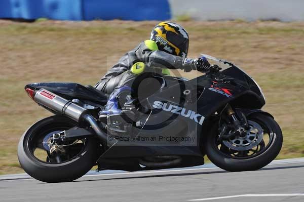 Motorcycle action photographs;Trackday digital images;donington;donington park leicestershire;donington photographs;event digital images;eventdigitalimages;no limits trackday;peter wileman photography;trackday;trackday photos