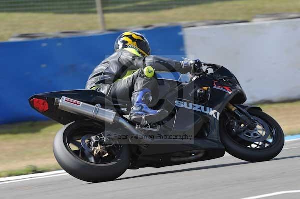 Motorcycle action photographs;Trackday digital images;donington;donington park leicestershire;donington photographs;event digital images;eventdigitalimages;no limits trackday;peter wileman photography;trackday;trackday photos