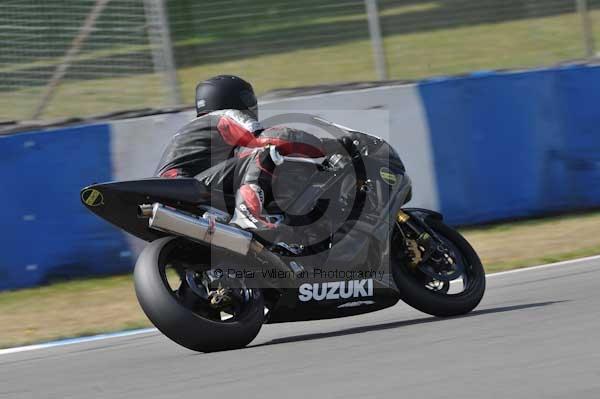 Motorcycle action photographs;Trackday digital images;donington;donington park leicestershire;donington photographs;event digital images;eventdigitalimages;no limits trackday;peter wileman photography;trackday;trackday photos