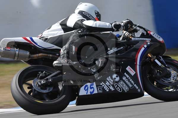 Motorcycle action photographs;Trackday digital images;donington;donington park leicestershire;donington photographs;event digital images;eventdigitalimages;no limits trackday;peter wileman photography;trackday;trackday photos