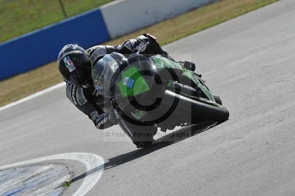 Motorcycle action photographs;Trackday digital images;donington;donington park leicestershire;donington photographs;event digital images;eventdigitalimages;no limits trackday;peter wileman photography;trackday;trackday photos