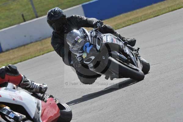 Motorcycle action photographs;Trackday digital images;donington;donington park leicestershire;donington photographs;event digital images;eventdigitalimages;no limits trackday;peter wileman photography;trackday;trackday photos