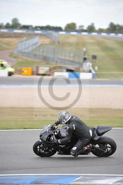 Motorcycle action photographs;Trackday digital images;donington;donington park leicestershire;donington photographs;event digital images;eventdigitalimages;no limits trackday;peter wileman photography;trackday;trackday photos