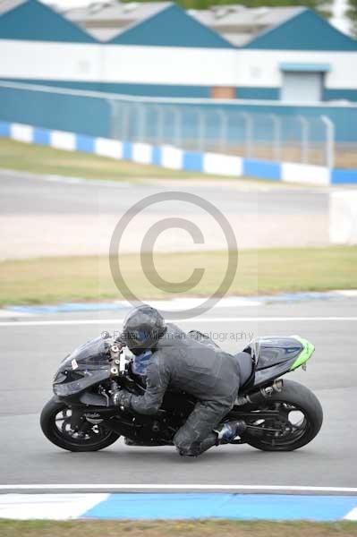 Motorcycle action photographs;Trackday digital images;donington;donington park leicestershire;donington photographs;event digital images;eventdigitalimages;no limits trackday;peter wileman photography;trackday;trackday photos