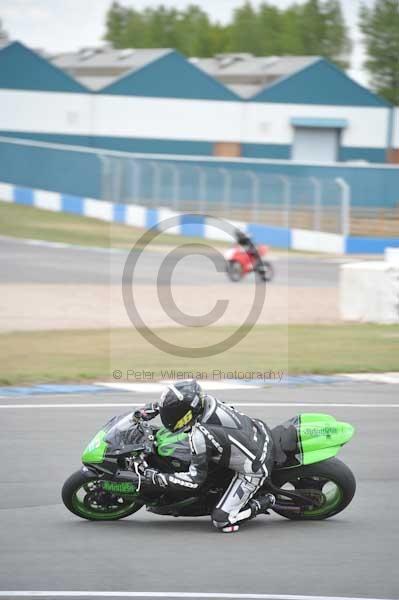 Motorcycle action photographs;Trackday digital images;donington;donington park leicestershire;donington photographs;event digital images;eventdigitalimages;no limits trackday;peter wileman photography;trackday;trackday photos