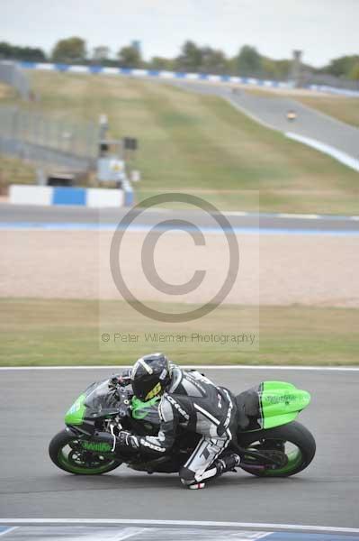 Motorcycle action photographs;Trackday digital images;donington;donington park leicestershire;donington photographs;event digital images;eventdigitalimages;no limits trackday;peter wileman photography;trackday;trackday photos