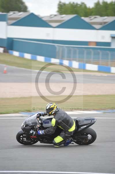 Motorcycle action photographs;Trackday digital images;donington;donington park leicestershire;donington photographs;event digital images;eventdigitalimages;no limits trackday;peter wileman photography;trackday;trackday photos