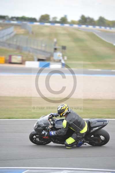 Motorcycle action photographs;Trackday digital images;donington;donington park leicestershire;donington photographs;event digital images;eventdigitalimages;no limits trackday;peter wileman photography;trackday;trackday photos