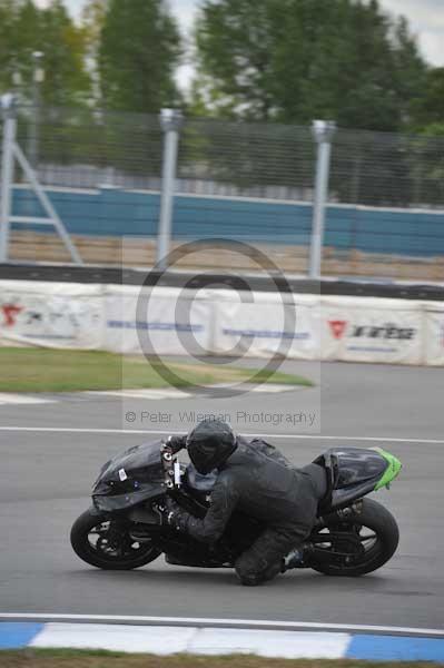 Motorcycle action photographs;Trackday digital images;donington;donington park leicestershire;donington photographs;event digital images;eventdigitalimages;no limits trackday;peter wileman photography;trackday;trackday photos