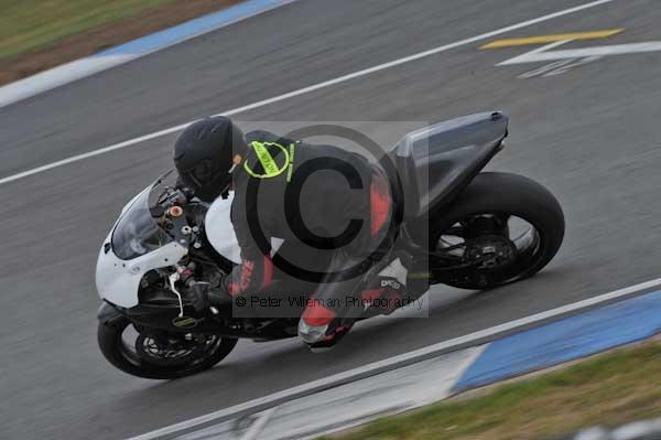 Motorcycle action photographs;Trackday digital images;donington;donington park leicestershire;donington photographs;event digital images;eventdigitalimages;no limits trackday;peter wileman photography;trackday;trackday photos