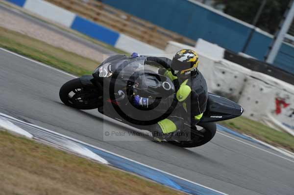 Motorcycle action photographs;Trackday digital images;donington;donington park leicestershire;donington photographs;event digital images;eventdigitalimages;no limits trackday;peter wileman photography;trackday;trackday photos