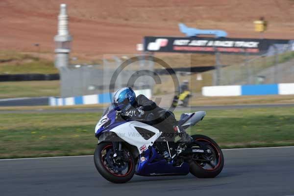 Motorcycle action photographs;Trackday digital images;donington;donington park leicestershire;donington photographs;event digital images;eventdigitalimages;no limits trackday;peter wileman photography;trackday;trackday photos