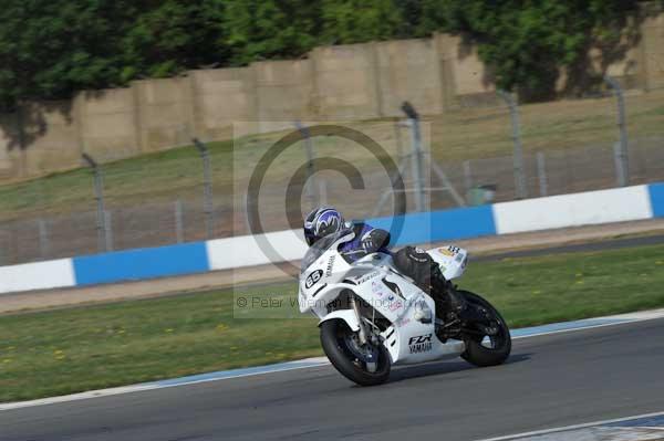 Motorcycle action photographs;Trackday digital images;donington;donington park leicestershire;donington photographs;event digital images;eventdigitalimages;no limits trackday;peter wileman photography;trackday;trackday photos