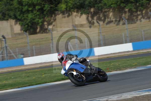 Motorcycle action photographs;Trackday digital images;donington;donington park leicestershire;donington photographs;event digital images;eventdigitalimages;no limits trackday;peter wileman photography;trackday;trackday photos