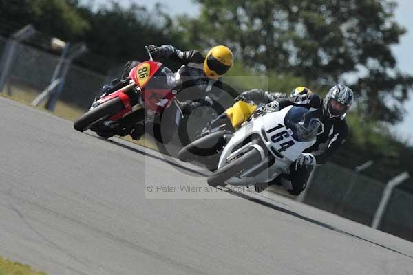 Motorcycle action photographs;Trackday digital images;donington;donington park leicestershire;donington photographs;event digital images;eventdigitalimages;no limits trackday;peter wileman photography;trackday;trackday photos