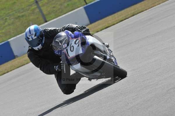 Motorcycle action photographs;Trackday digital images;donington;donington park leicestershire;donington photographs;event digital images;eventdigitalimages;no limits trackday;peter wileman photography;trackday;trackday photos