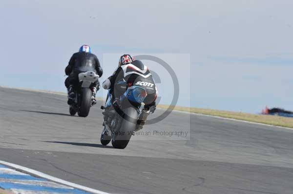 Motorcycle action photographs;Trackday digital images;donington;donington park leicestershire;donington photographs;event digital images;eventdigitalimages;no limits trackday;peter wileman photography;trackday;trackday photos