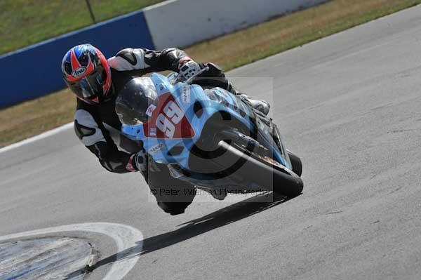 Motorcycle action photographs;Trackday digital images;donington;donington park leicestershire;donington photographs;event digital images;eventdigitalimages;no limits trackday;peter wileman photography;trackday;trackday photos