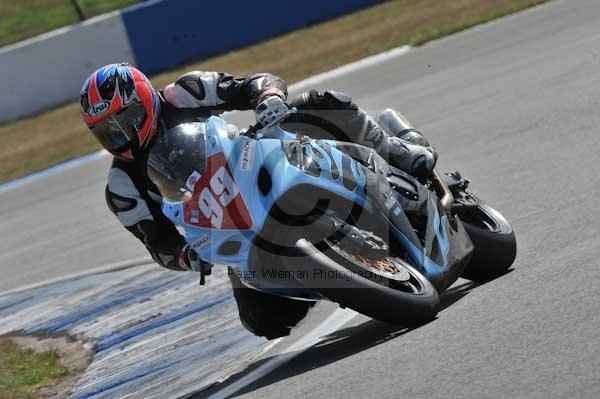 Motorcycle action photographs;Trackday digital images;donington;donington park leicestershire;donington photographs;event digital images;eventdigitalimages;no limits trackday;peter wileman photography;trackday;trackday photos