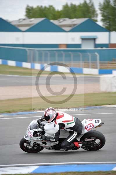 Motorcycle action photographs;Trackday digital images;donington;donington park leicestershire;donington photographs;event digital images;eventdigitalimages;no limits trackday;peter wileman photography;trackday;trackday photos