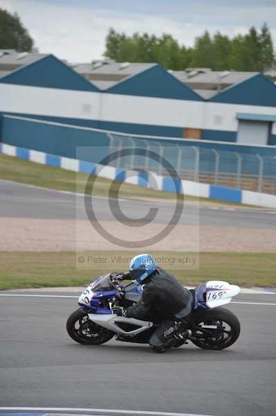 Motorcycle action photographs;Trackday digital images;donington;donington park leicestershire;donington photographs;event digital images;eventdigitalimages;no limits trackday;peter wileman photography;trackday;trackday photos