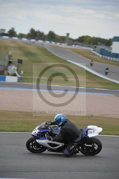 Motorcycle action photographs;Trackday digital images;donington;donington park leicestershire;donington photographs;event digital images;eventdigitalimages;no limits trackday;peter wileman photography;trackday;trackday photos