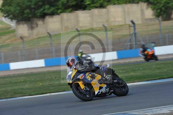 Motorcycle action photographs;Trackday digital images;donington;donington park leicestershire;donington photographs;event digital images;eventdigitalimages;no limits trackday;peter wileman photography;trackday;trackday photos