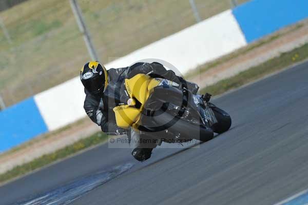 Motorcycle action photographs;Trackday digital images;donington;donington park leicestershire;donington photographs;event digital images;eventdigitalimages;no limits trackday;peter wileman photography;trackday;trackday photos