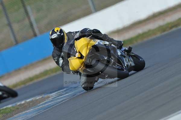 Motorcycle action photographs;Trackday digital images;donington;donington park leicestershire;donington photographs;event digital images;eventdigitalimages;no limits trackday;peter wileman photography;trackday;trackday photos