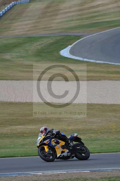 Motorcycle action photographs;Trackday digital images;donington;donington park leicestershire;donington photographs;event digital images;eventdigitalimages;no limits trackday;peter wileman photography;trackday;trackday photos