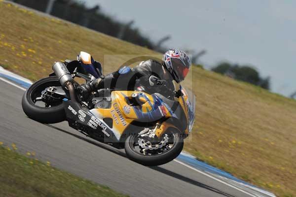 Motorcycle action photographs;Trackday digital images;donington;donington park leicestershire;donington photographs;event digital images;eventdigitalimages;no limits trackday;peter wileman photography;trackday;trackday photos