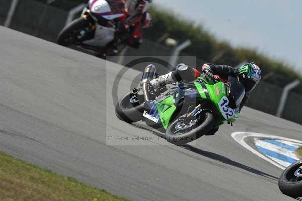 Motorcycle action photographs;Trackday digital images;donington;donington park leicestershire;donington photographs;event digital images;eventdigitalimages;no limits trackday;peter wileman photography;trackday;trackday photos