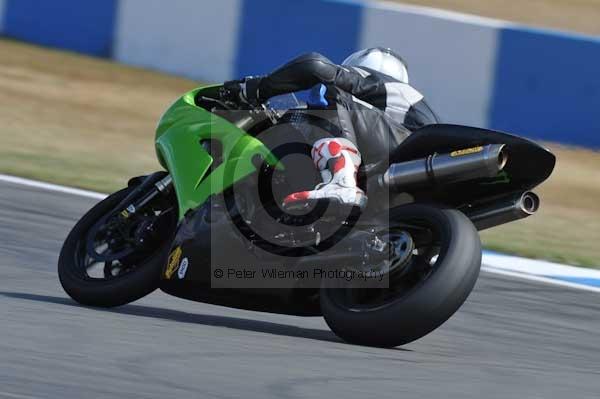 Motorcycle action photographs;Trackday digital images;donington;donington park leicestershire;donington photographs;event digital images;eventdigitalimages;no limits trackday;peter wileman photography;trackday;trackday photos