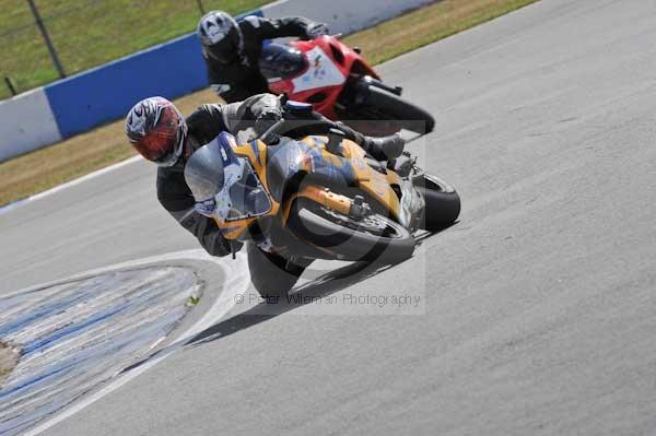 Motorcycle action photographs;Trackday digital images;donington;donington park leicestershire;donington photographs;event digital images;eventdigitalimages;no limits trackday;peter wileman photography;trackday;trackday photos