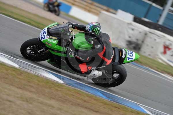 Motorcycle action photographs;Trackday digital images;donington;donington park leicestershire;donington photographs;event digital images;eventdigitalimages;no limits trackday;peter wileman photography;trackday;trackday photos