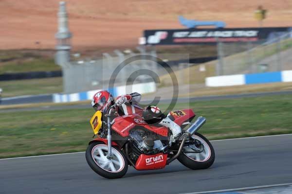 Motorcycle action photographs;Trackday digital images;donington;donington park leicestershire;donington photographs;event digital images;eventdigitalimages;no limits trackday;peter wileman photography;trackday;trackday photos