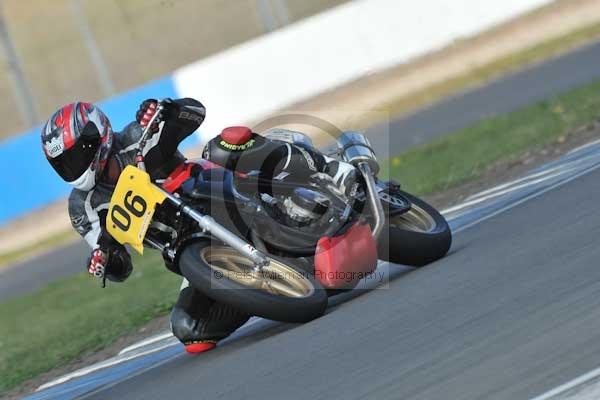 Motorcycle action photographs;Trackday digital images;donington;donington park leicestershire;donington photographs;event digital images;eventdigitalimages;no limits trackday;peter wileman photography;trackday;trackday photos